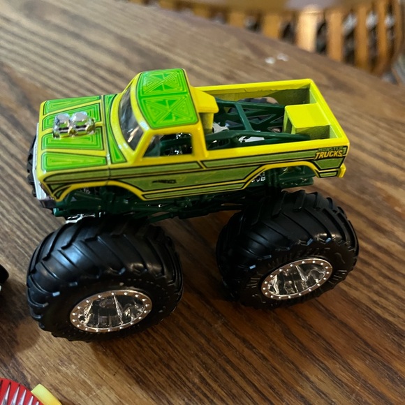 LOOSE Mattel HOT WHEELS Die Cast Cars Lot of 6 Cars - Picture 6 of 14